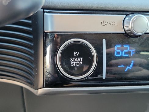 Certified 2024 Hyundai Ioniq 5 SEL RWD image 16
