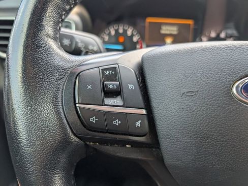 Used 2020 Ford Explorer XLT w/ Equipment Group 202A image 16