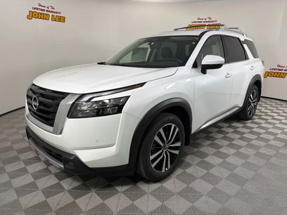 New 2025 Nissan Pathfinder Platinum w/ Cargo Package