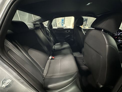 Used 2023 Honda Civic Sport image 19