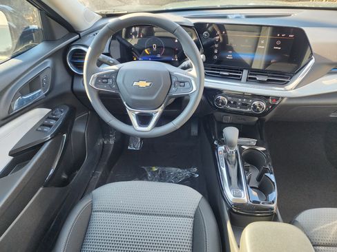 New 2026 Chevrolet Trax LT w/ Driver Confidence Package FWD image 20