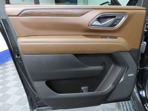 Used 2024 Chevrolet Suburban High Country image 70