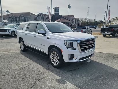 Used 2022 GMC Yukon XL SLT w/ SLT Premium Package
