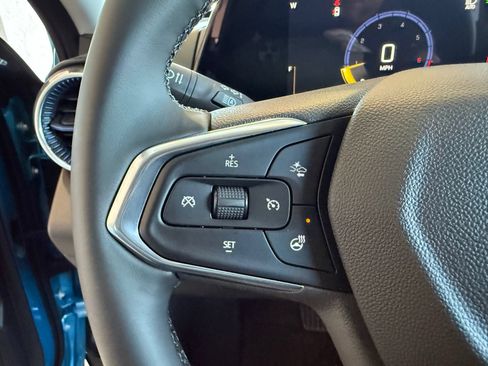 New 2026 Chevrolet Trax LT w/ Midnight Edition FWD image 18