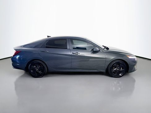 Used 2023 Hyundai Elantra SEL FWD image 11