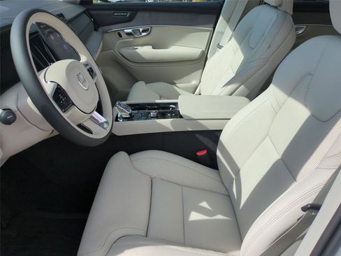 New 2026 Volvo XC90 T8 Ultra w/ Protection Package Premier AWD/4WD image 15