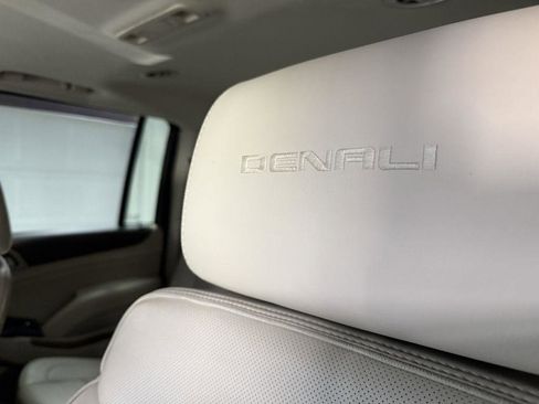 Used 2017 GMC Yukon XL Denali AWD/4WD image 27