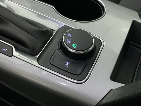Used 2025 Chevrolet Blazer LT FWD image 41