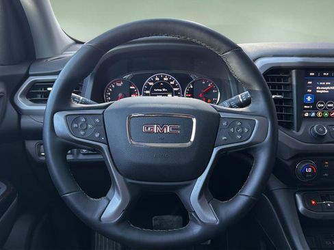 Used 2023 GMC Acadia AT4 w/ Technology Package AWD/4WD image 9