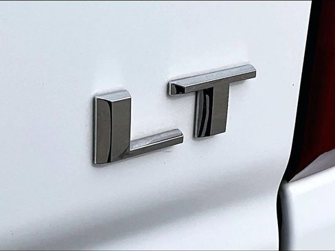 Used 2022 Chevrolet Silverado 1500 LT Trail Boss image 40