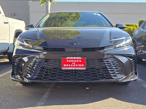 Used 2026 Toyota Camry Hybrid w/ Multimedia Upgrade Package AWD/4WD image 2