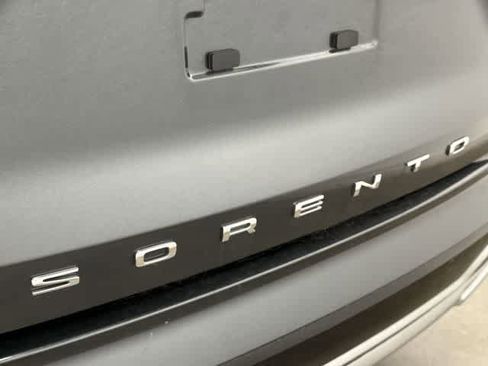 Used 2021 Kia Sorento SX image 31