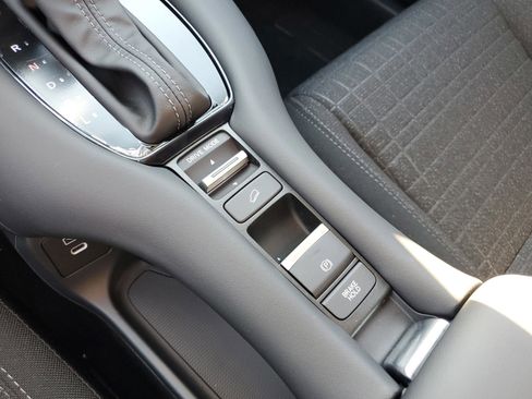 New 2026 Honda HR-V LX image 19