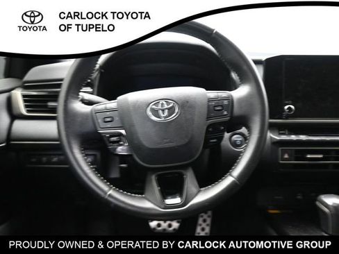 Used 2025 Toyota Camry SE w/ Convenience Package image 25
