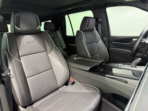 Used 2024 Cadillac Escalade Sport w/ LPO, ONYX Package image 35