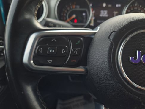 Used 2020 Jeep Wrangler Unlimited Sahara AWD/4WD image 15