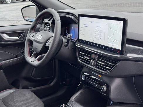 Used 2019 Ford Escape SE image 18