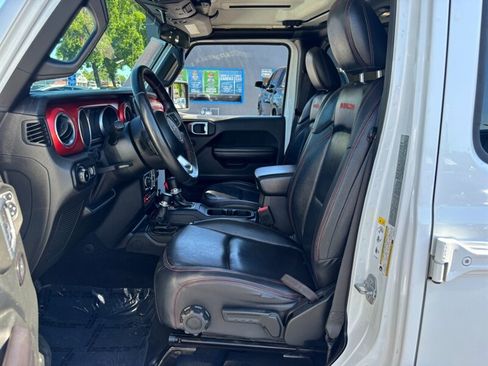 Used 2018 Jeep Wrangler Unlimited Rubicon AWD/4WD image 12