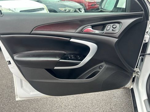 Used 2017 Buick Regal Sport Touring FWD image 10