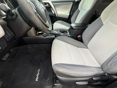 Used 2015 Toyota RAV4 XLE FWD image 12