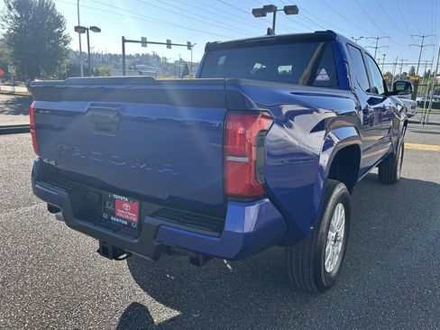 New 2025 Toyota Tacoma SR5 image 5