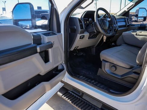 Used 2022 Ford F250 XLT image 25