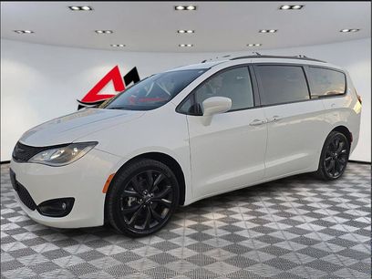 Used 2019 Chrysler Pacifica Touring-L Plus w/ S Appearance Package