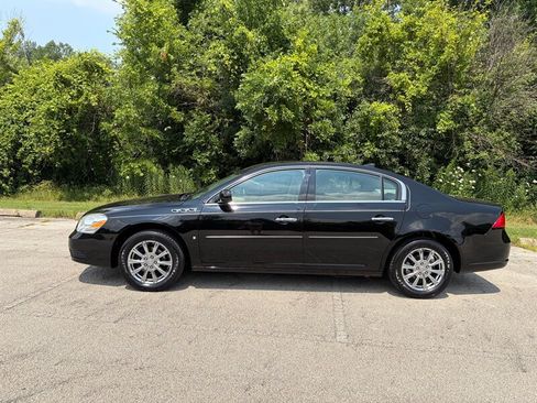 Used 2009 Buick Lucerne CXL FWD image 2