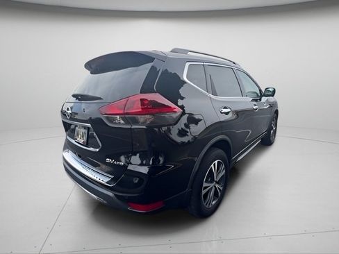 Used 2019 Nissan Rogue SV w/ Premium Package AWD/4WD image 9