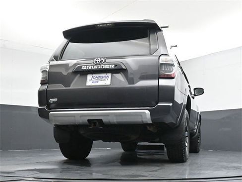 Used 2018 Toyota 4Runner TRD Off-Road image 36
