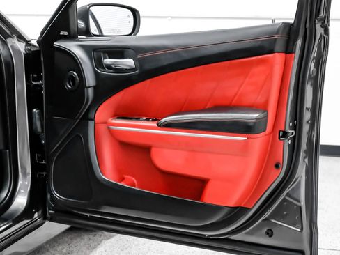Used 2019 Dodge Charger Scat Pack w/ Dynamics Package RWD image 55