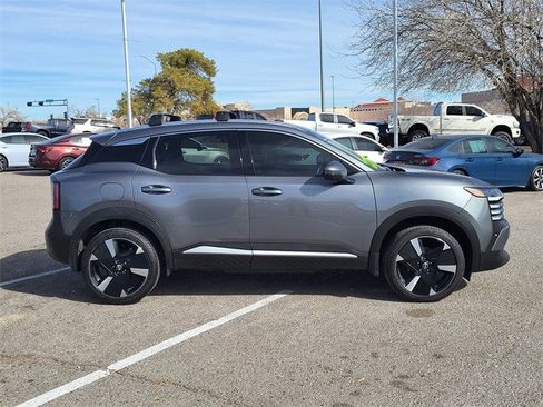 Certified 2025 Nissan Kicks SR image 2