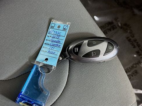 Used 2025 Hyundai Elantra SEL FWD image 35