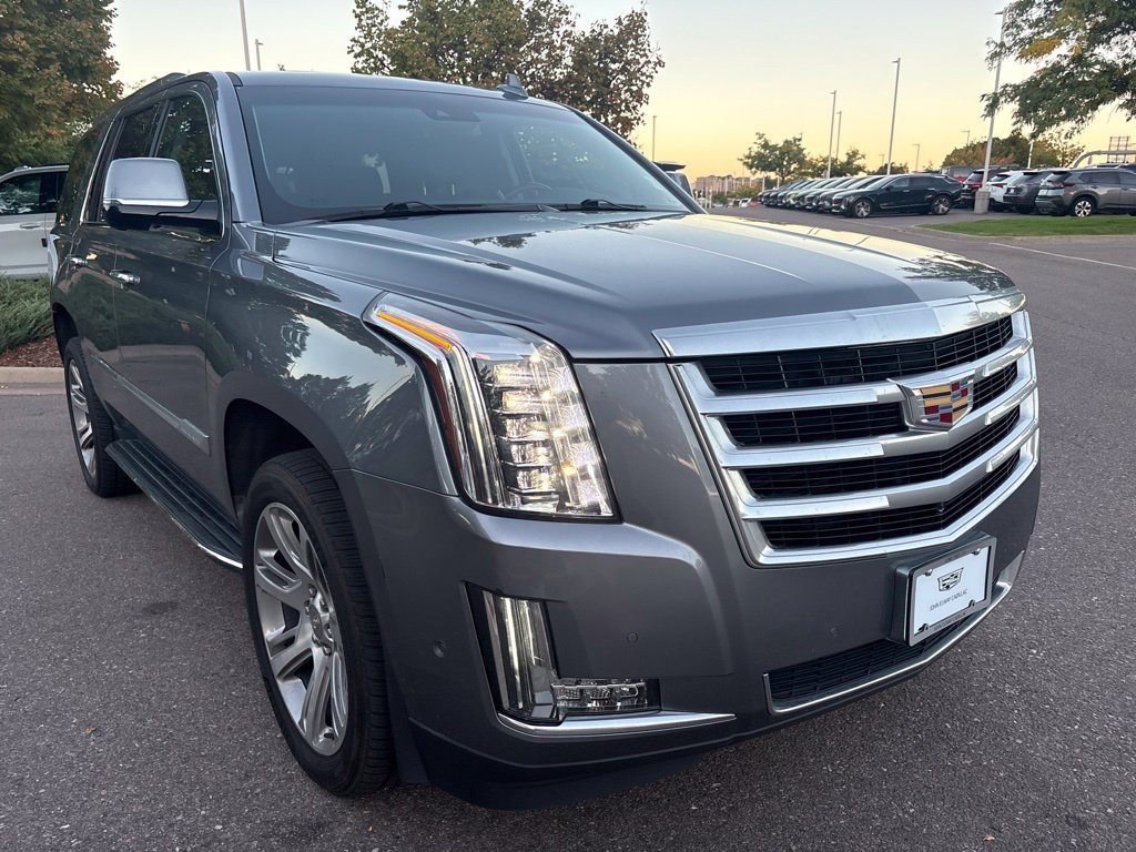 Used 2019 Cadillac Escalade Luxury AWD/4WD image 7