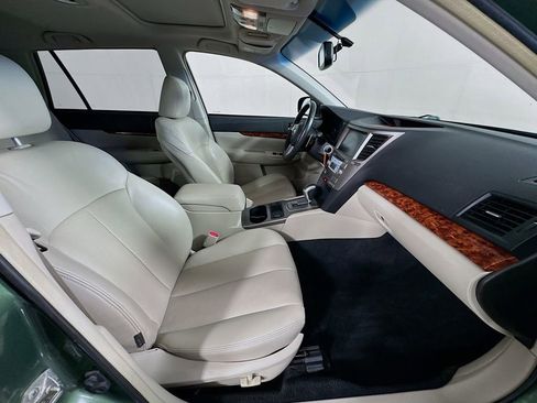 Used 2011 Subaru Outback 2.5i Limited image 34