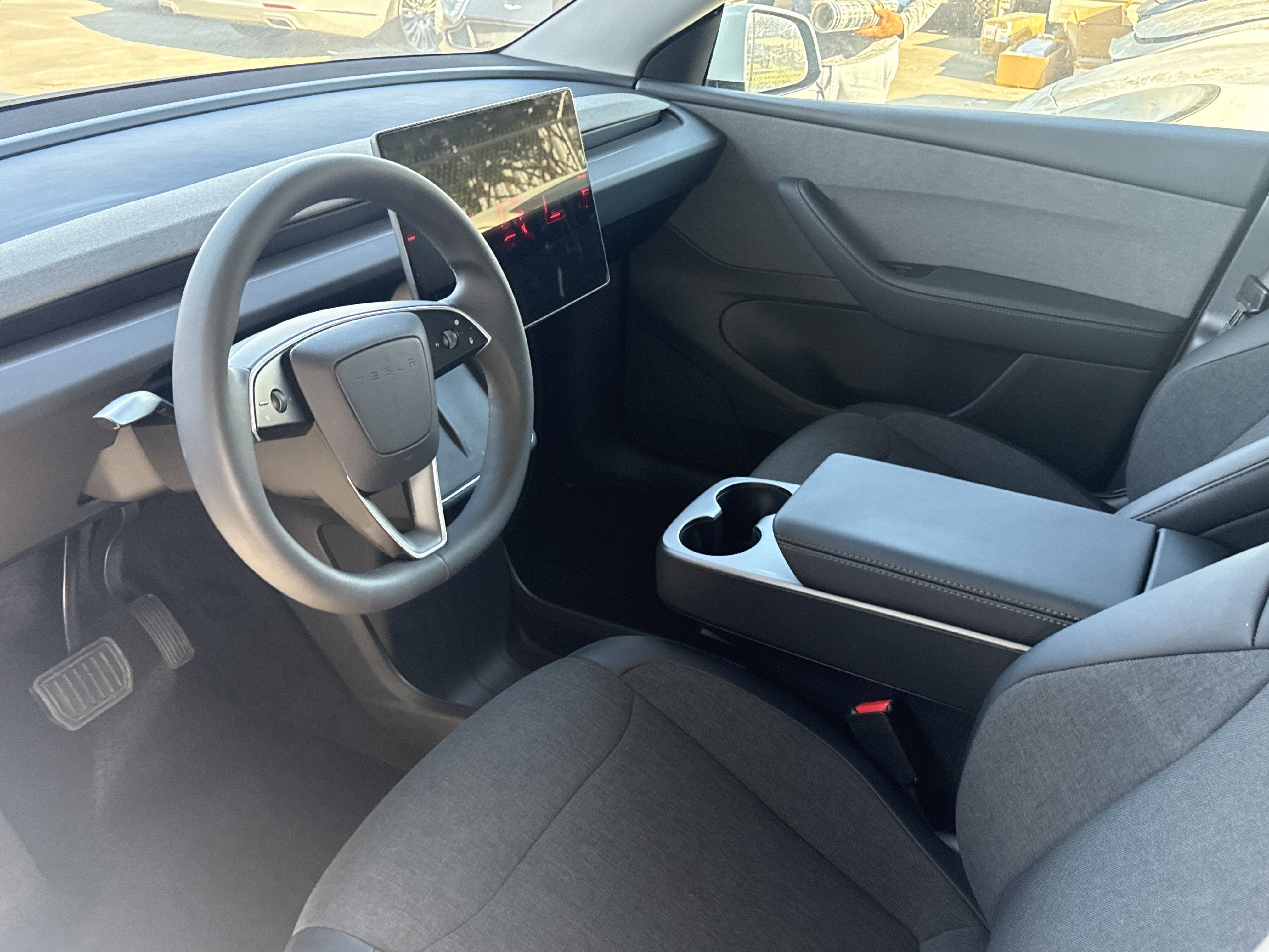Used 2026 Tesla Model Y 2WD image 3