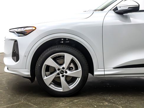 New 2025 Audi Q5 Premium Plus image 10