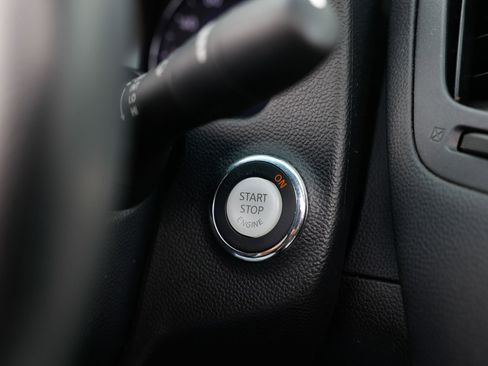 Used 2014 INFINITI Q60 Convertible w/ Premium Package image 35