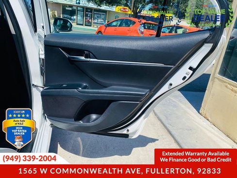 Used 2019 Toyota Camry LE FWD image 28