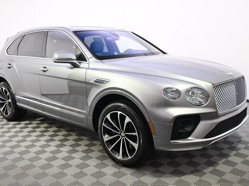 Used 2023 Bentley Bentayga AWD/4WD image 8