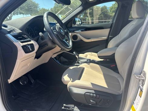Used 2023 BMW X2 sDrive28i w/ M Sport Package FWD image 7
