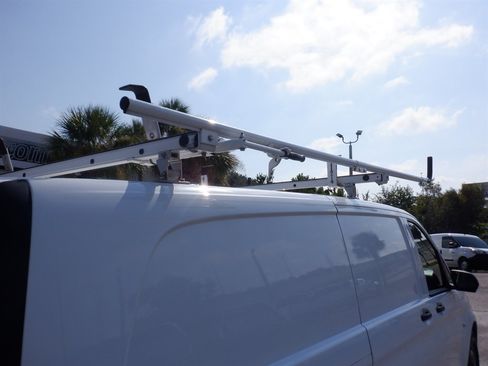Used 2023 Mercedes-Benz Metris image 8