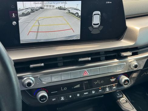 Certified 2025 Kia Telluride S FWD image 24