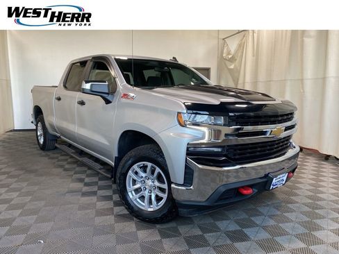 Used 2022 Chevrolet Silverado 1500 LT AWD/4WD image 1