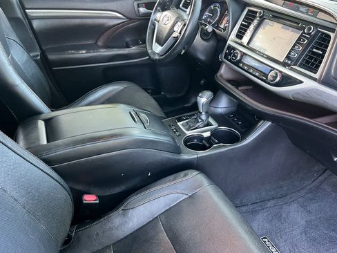 Used 2017 Toyota Highlander Limited w/ Carpet Mat Package AWD/4WD image 21