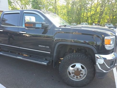 Used 2018 GMC Sierra 3500 SLT AWD/4WD image 16
