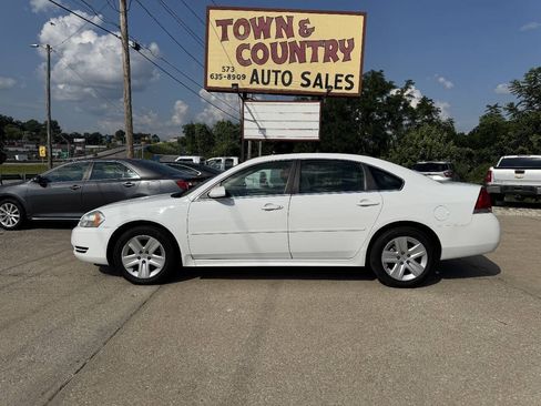 Used 2011 Chevrolet Impala LS FWD image 4