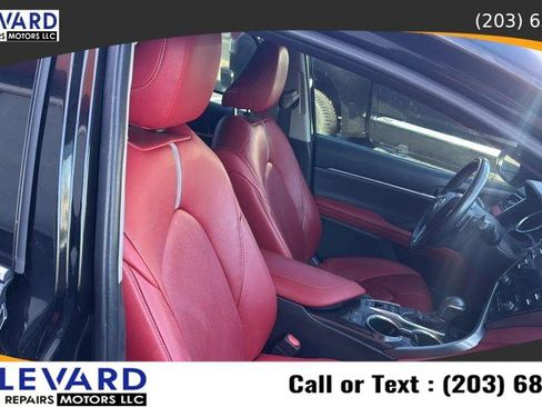 Used 2019 Toyota Camry XSE image 22