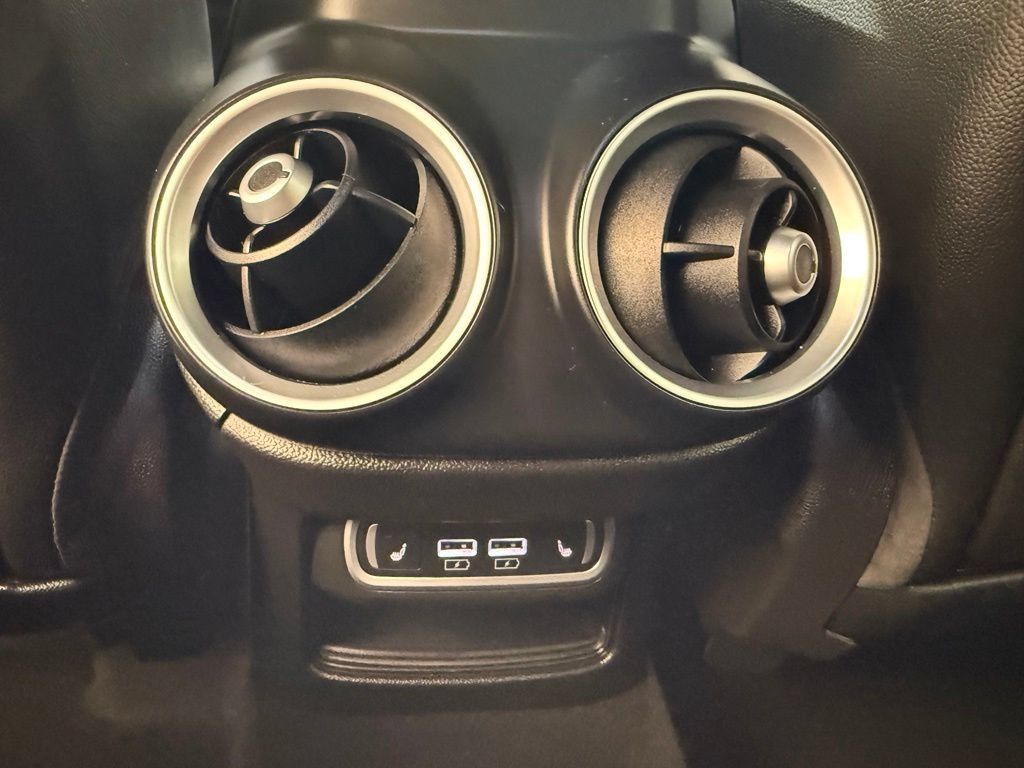 New 2025 Alfa Romeo Stelvio Sprint w/ Convenience Package AWD/4WD image 25