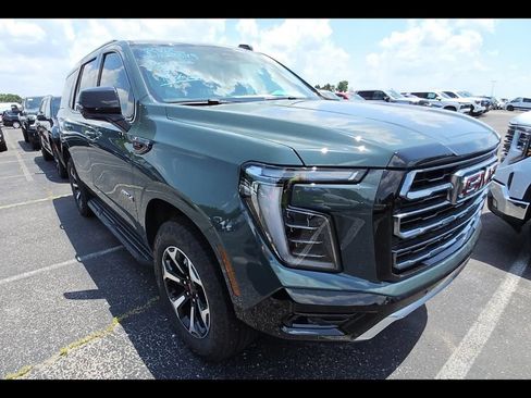 Used 2026 GMC Yukon AT4 w/ LPO, Floor Liner Package AWD/4WD image 4